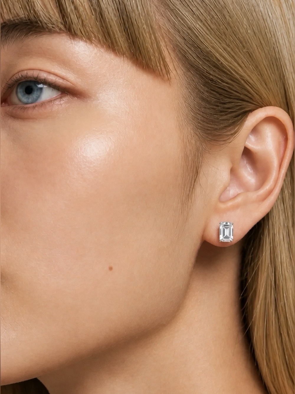 AAA Moissanite, D-Color, rectangular 4x6mm Emerald-cut stud earrings. Brand new!